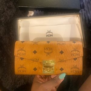 Congac MCM wallet purse with chain